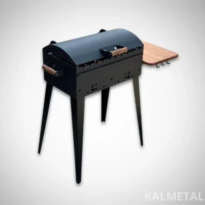 Компактный мангал с крышкой и полкой